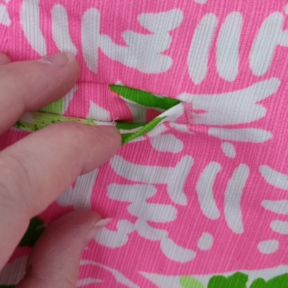 Lilly Pulitzer, bright pink/green/white shorts, pockets, size 00 - Picture 6 of 9